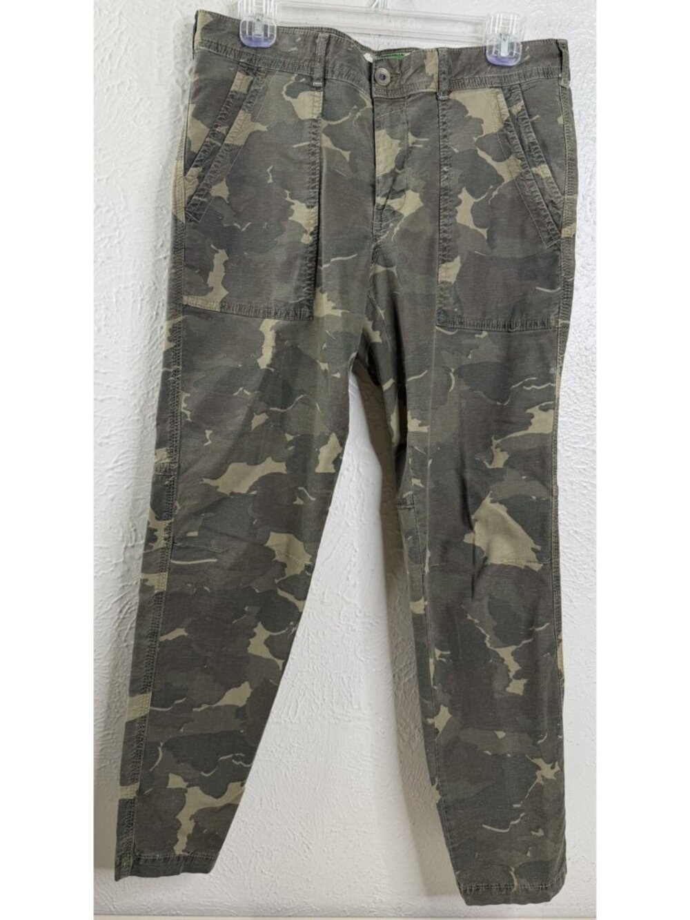 Anthropologie 29 The Wanderer Camo Cargo Pants Slim Straight Utility Green EUC